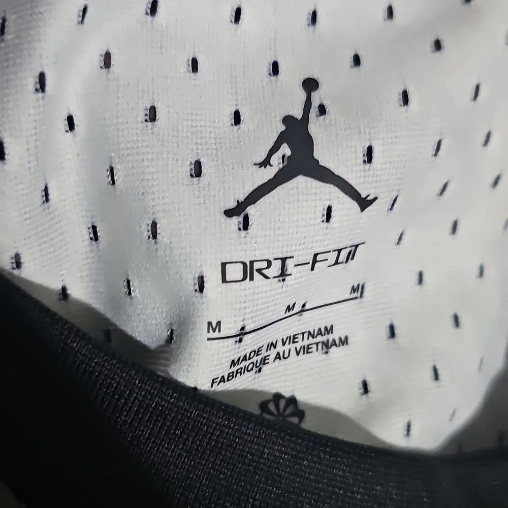 Jordan Mesh Basketball Jersey Black & Gray #23 Size Medium NWT
